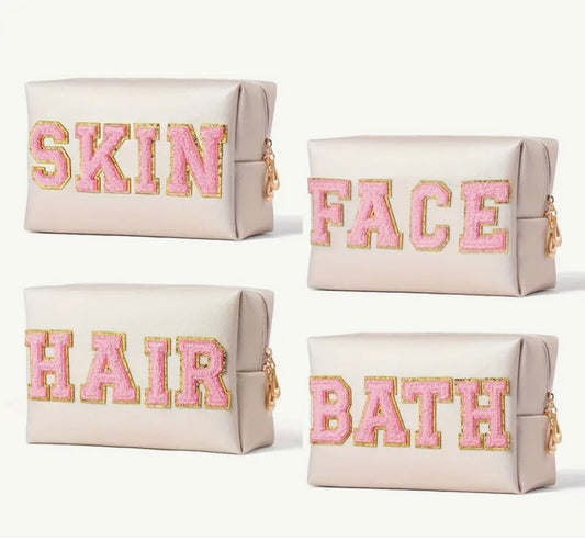 TROUSSES BEAUTY ESSENTIALS